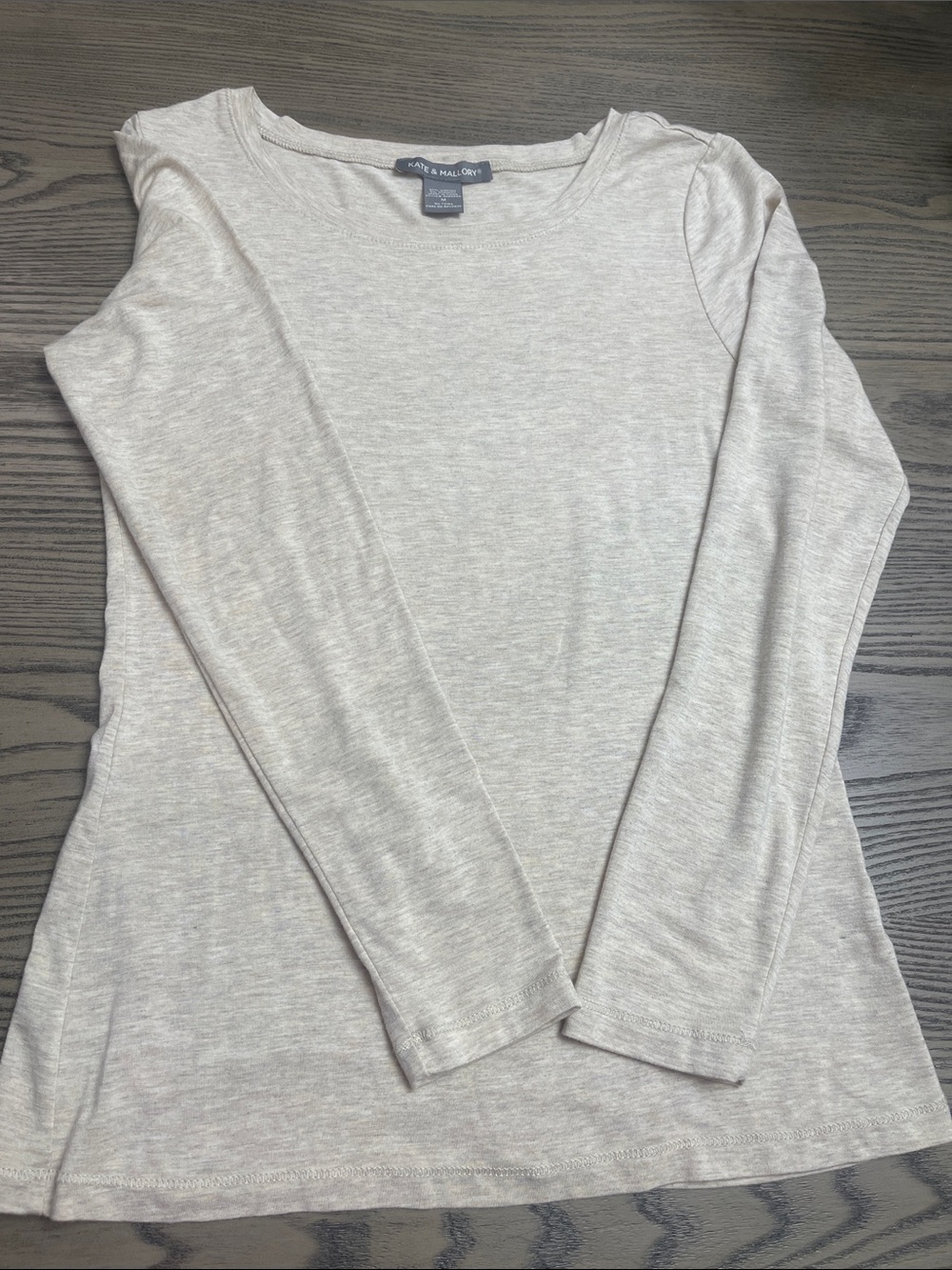 Kate & Mallory Light Heather Gray Long Sleeve Scoop Neck Tee